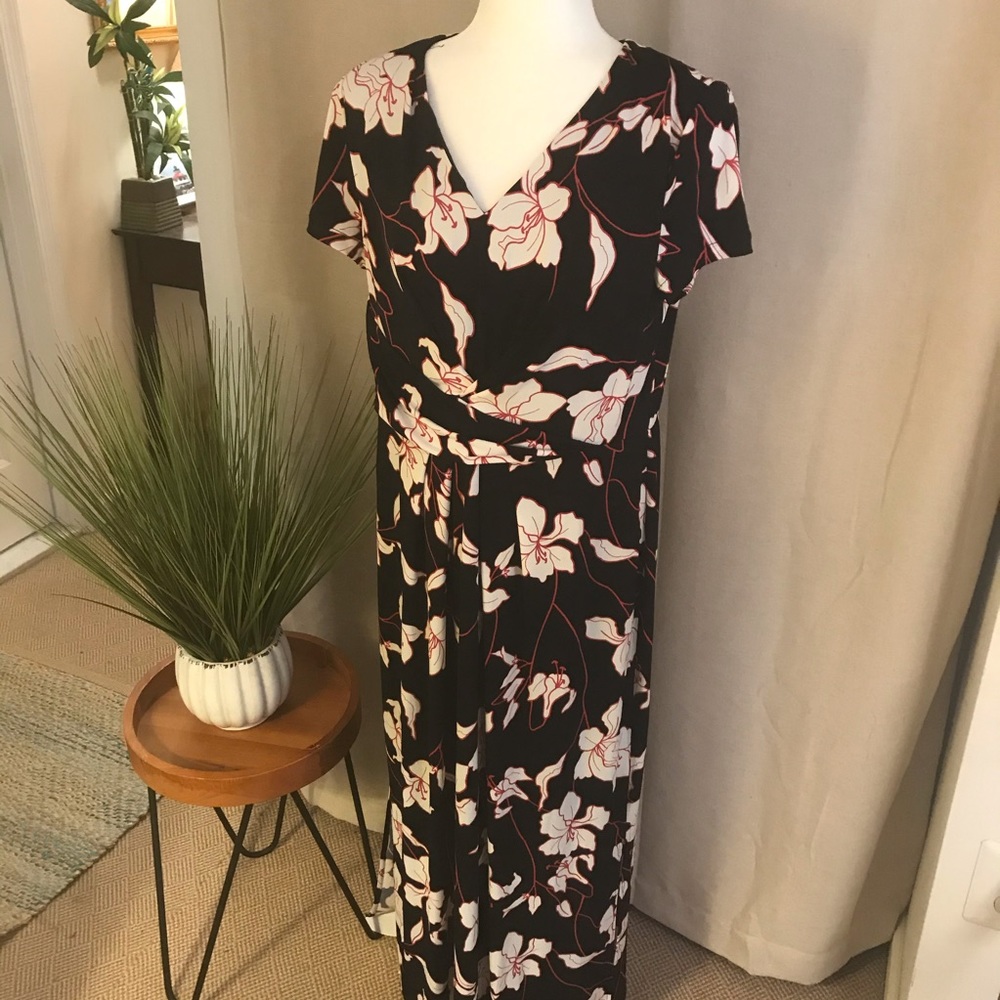 NWT Chico’s Navy Floral Maxi Dress Size 1.5/10